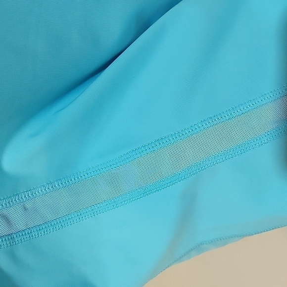 ZYIA ACTIVE robin's egg blue leggings in size 8 - 10. Capri length. Great cond. - Picture 4 of 7